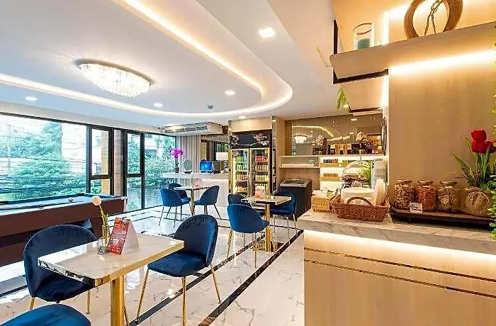 Metro Ratchada 36 Hotel 3*