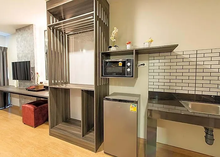 Metro Ratchada 36 Hotel 3*